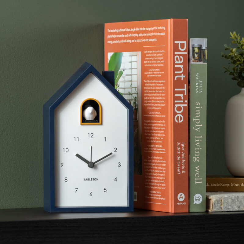 karlsson-alarm-clock-modern-cuckoo-sfeerbeeld Wake Up Cuckoo | Karlsson Koekoekswekker